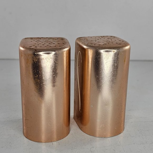 Vintage Pink Aluminum Salt Pepper Shaker Set Atomic Modern Kitchen MCM AS IS - Picture 4 of 9